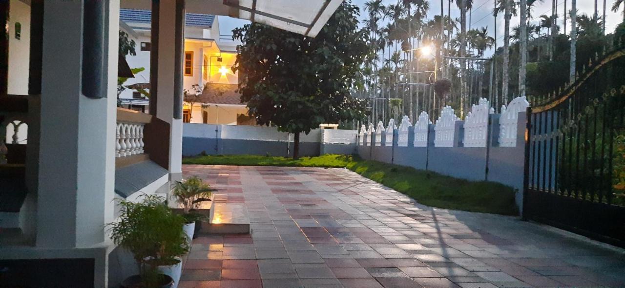 Ferienwohnung Nest Mdy Mananthavady Exterior foto